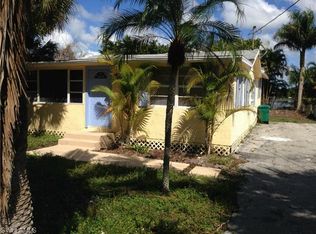 2221 Thomasson Dr, Naples, FL 34112