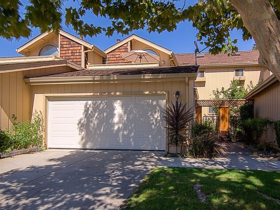 1st image of 2384 Leptis Cir