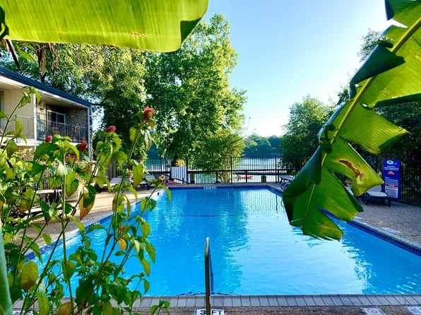 500 E Riverside Dr, Austin, TX