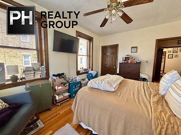 4th image of 240 Kelton St #4A