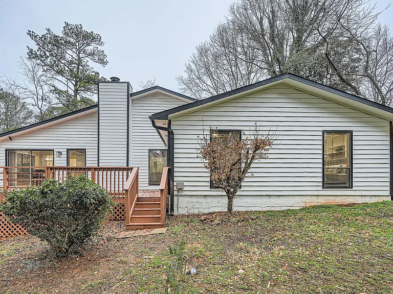 1040 Terramont Dr — Photo 27