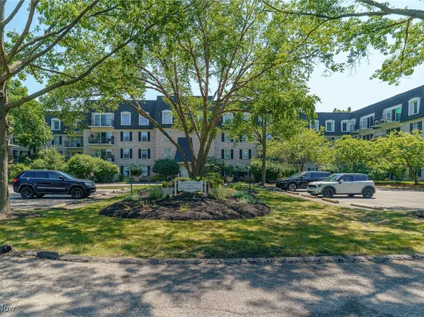 1931 King James Pkwy APT 326, Westlake, OH 44145