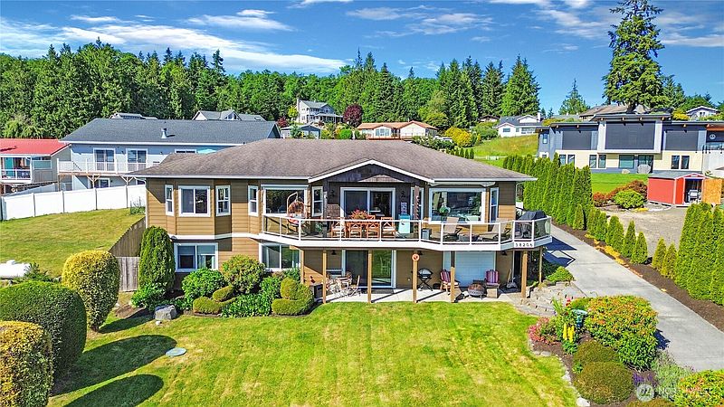 3rd image of 38206 Fawn Road NE