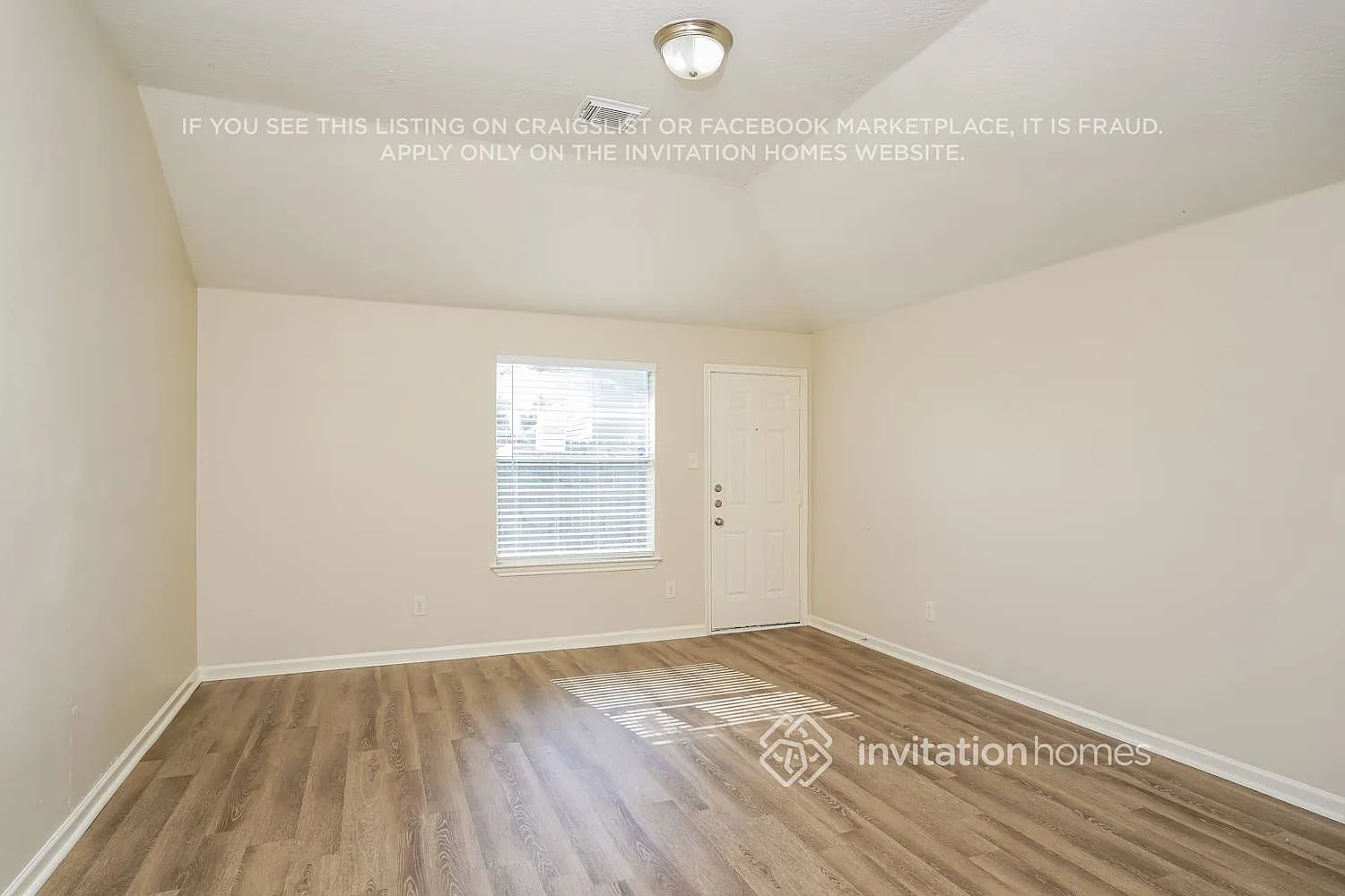 8583 Chaletford Dr Houston, TX 77044 — Photo 4