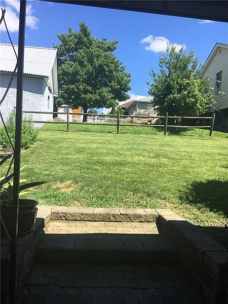 2nd image of 900 Fryer St