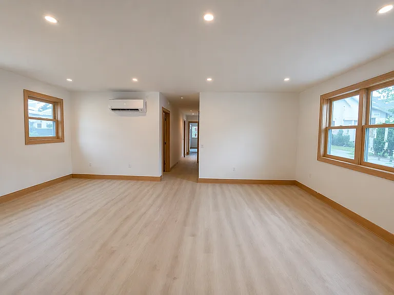 112 S Hancock St — Photo 29