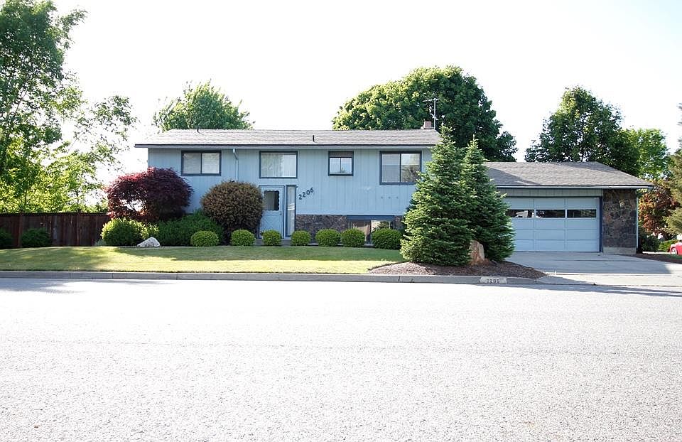 1st image of 2206 S Sunnybrooke Dr