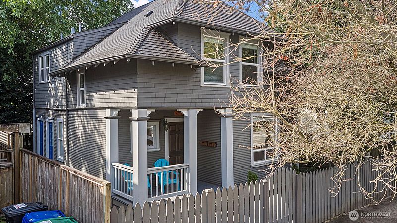 2nd image of 2307 E Columbia Street