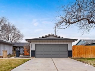 1008 W Crest Wood Dr, Meridian, ID 83642