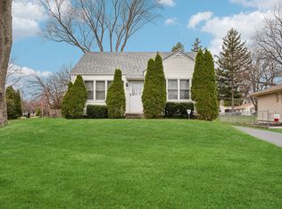 130 3rd St, Bloomingdale, IL 60108