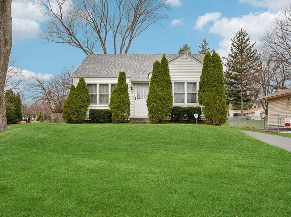 130 3rd St, Bloomingdale, IL 60108
