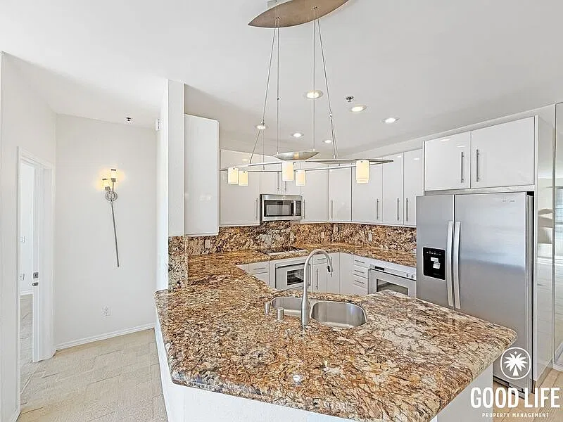 2 bed, 2.0 bath, 1176 sqft, $3,250 — Photo 3