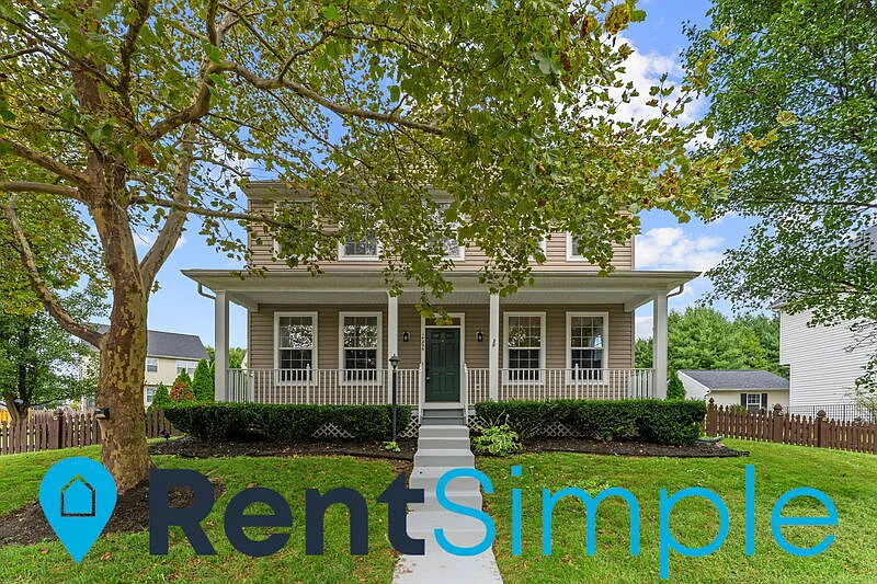 4 bed, 2.5 bath, 2736 sqft, $3,295 — Photo 3