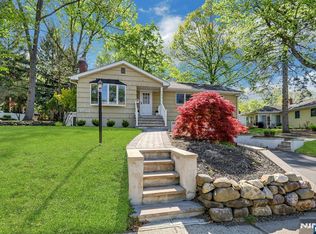 154 Spring Valley Rd, Park Ridge, NJ 07656