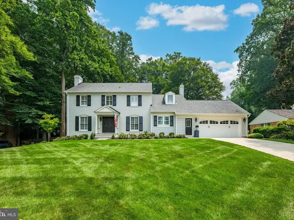 7301 Masters Dr, Potomac, MD 20854