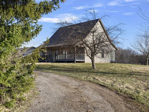 3082 Miller Rd, Buchanan, MI 49107