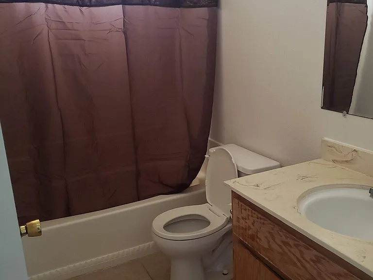 3245 Sanbury Cir — Photo 12