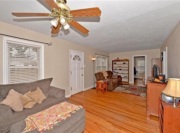 2nd image of 3621 San Jose Ln