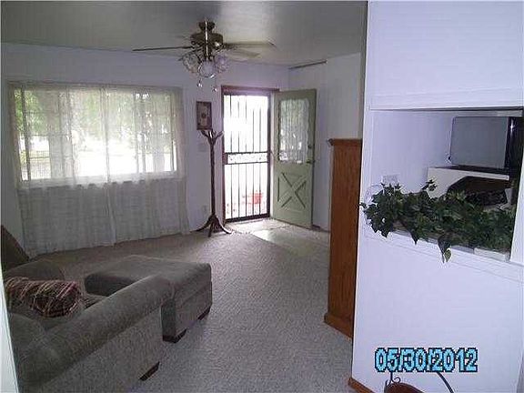 3rd image of 9914 Delmont Ct