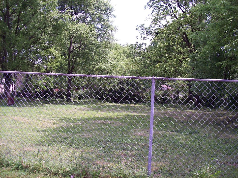 2nd image of 35 Perkins St
