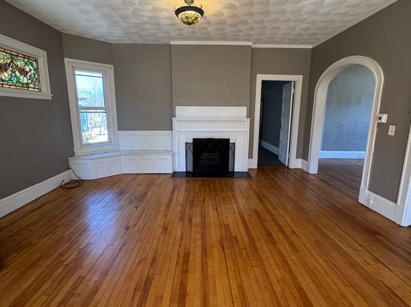 23 Stoneland Rd APT 2