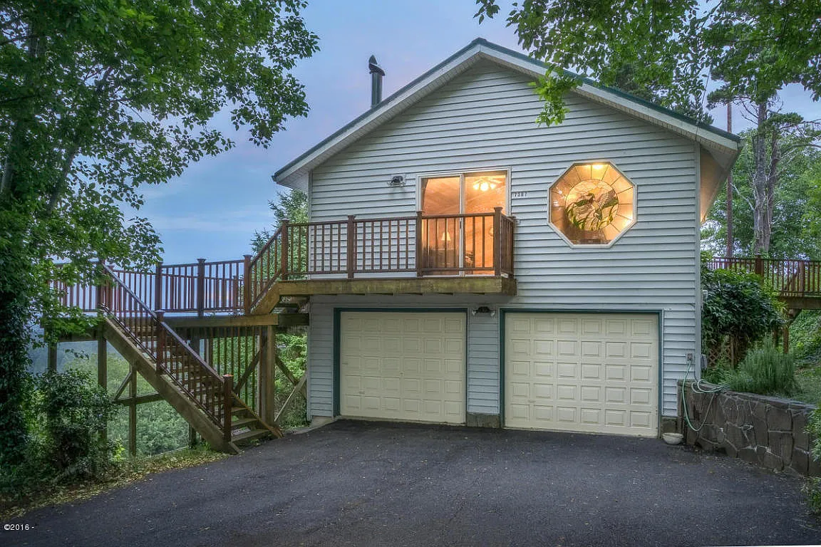 7307 Circle Dr photo 1