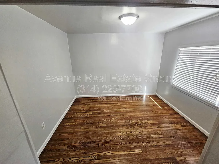 3717 Cambridge Ave — Photo 8