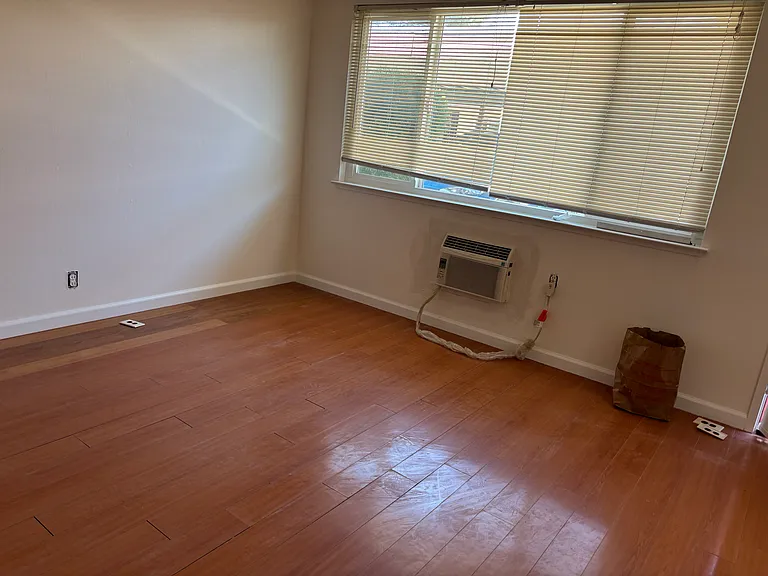3760 Peacock Ct #6 — Photo 10