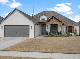 27503 E 109th Pl S, Coweta, OK 74429