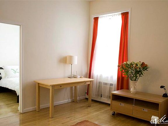 4th image of 143 W 95th St APT 3