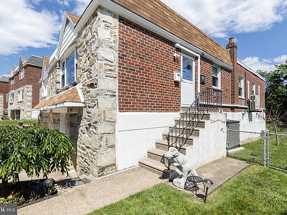 3rd image of 579 Wartman St