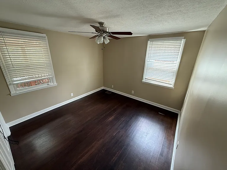204 Sentinel Dr — Photo 11