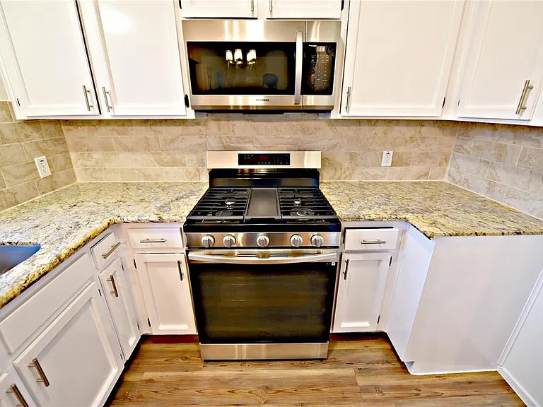 805 Lone Tree Ct — Photo 7