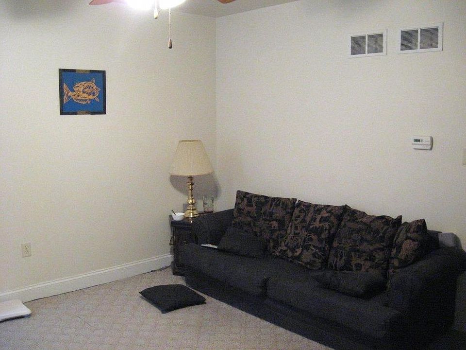 2nd image of 146 N Sheridan Rd