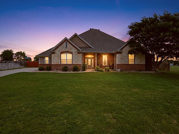 2nd image of 813 Blue Quail Dr