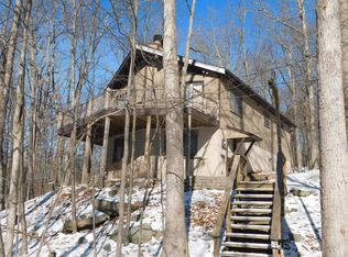 200 Canterbury Rd, Bushkill, PA 18324