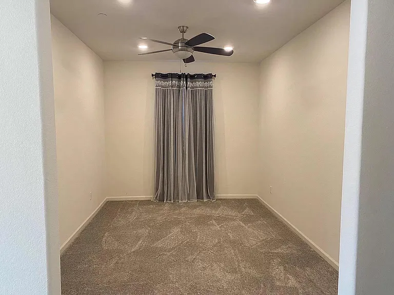 6882 E Braly Ave — Photo 17