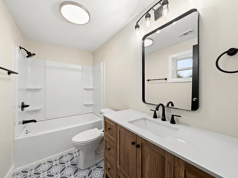 11101 China Spring Rd — Photo 20