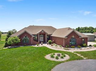 8824 N Mayne Rd, Roanoke, IN 46783