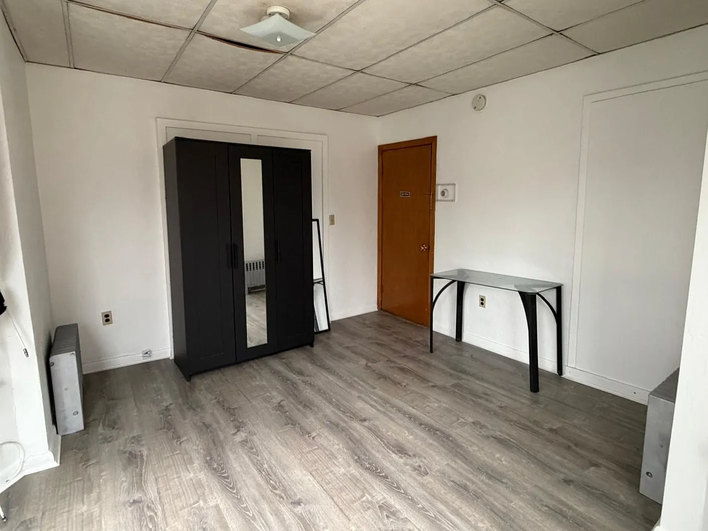 3 bed, 1000 sqft, $800 — Photo 3