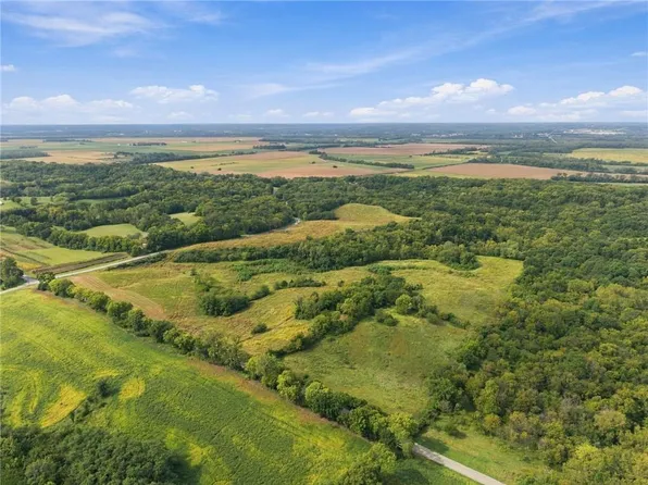 1 Dowling Ln, Platte City, MO 64079