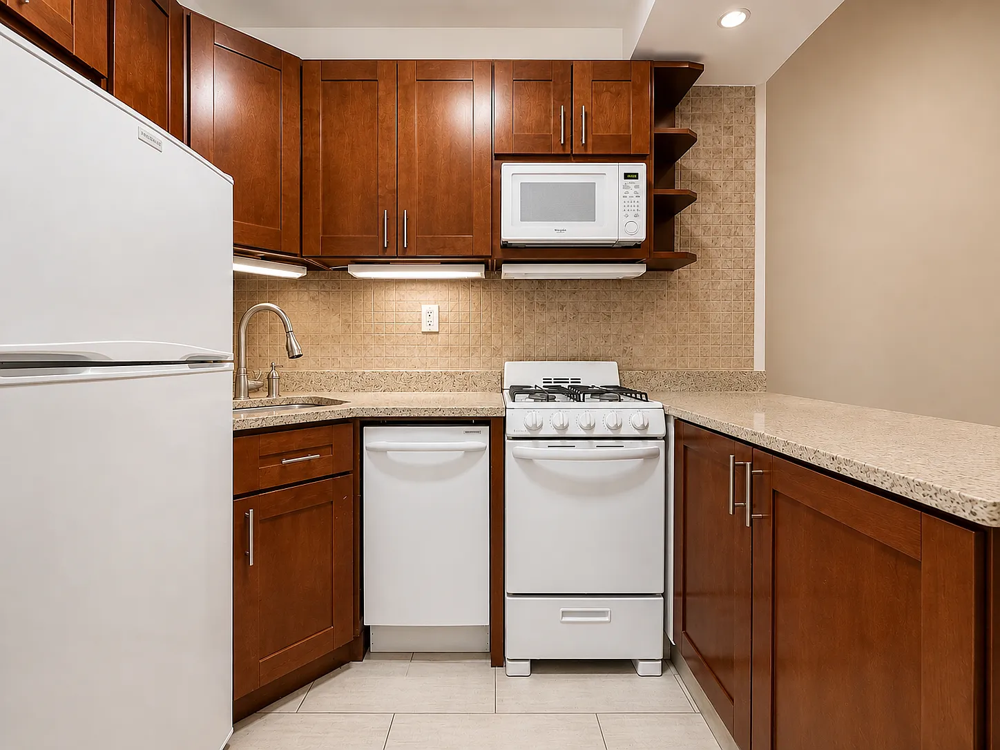 225 East 10th Street — Photo 3