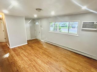 253 W 15th St #1, Deer Park, NY 11729