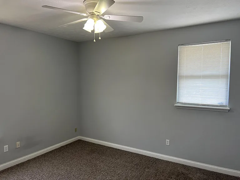 2527 N College Ave — Photo 5