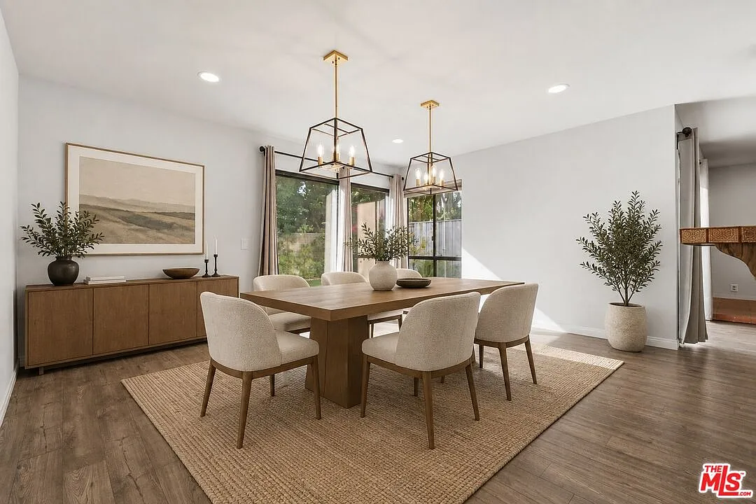 3 bed, 2.5 bath, 1925 sqft, $4,700 — Photo 3