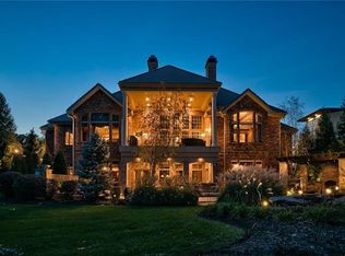 6533 Ridge Rd, Parkville, MO 64152