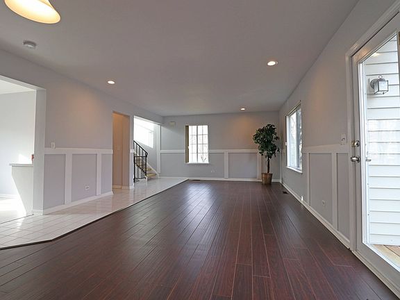 4th image of 402 Stevens Ct