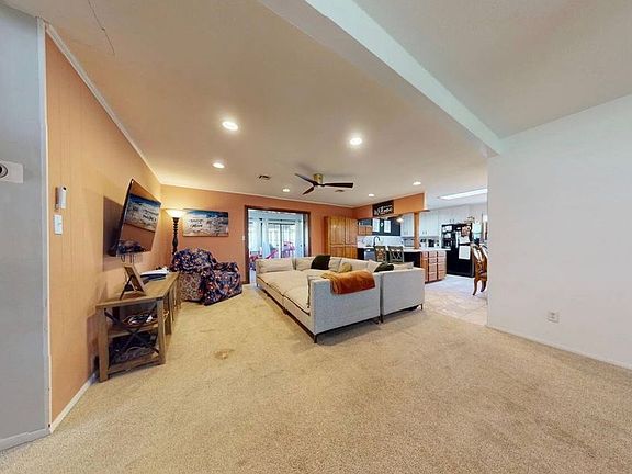 2nd image of 1917 Green Meadows Dr