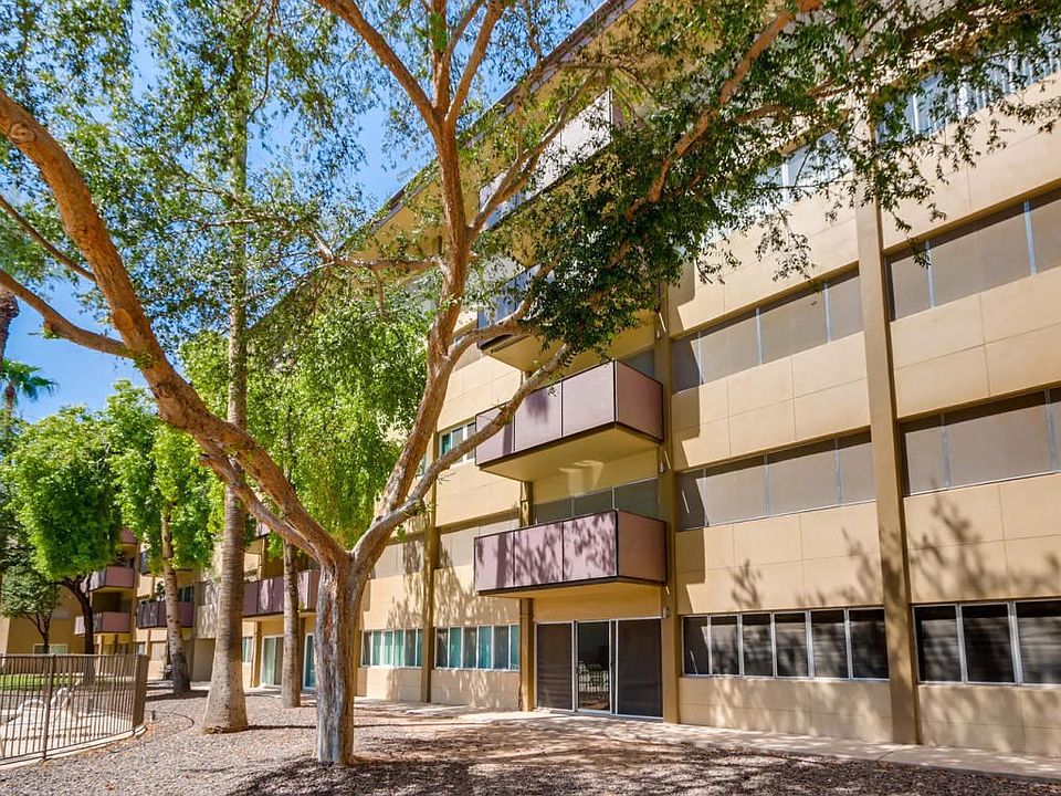 351 E Thomas Rd Unit D302-large-001-10-E