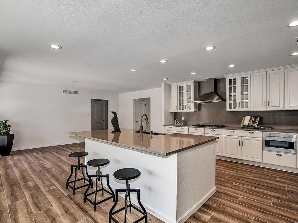 1st image of 4132 N 66th Pl